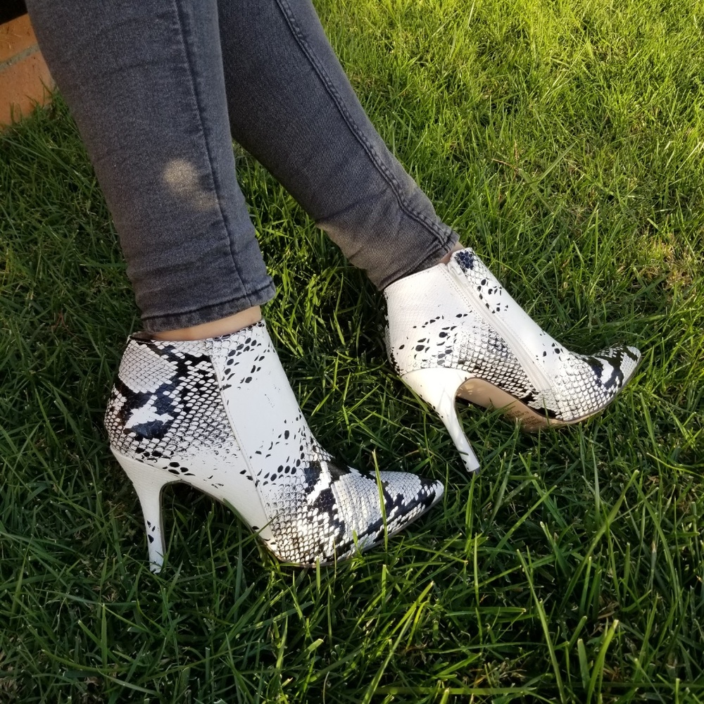 Pointed Toe Snake Ankle Booties Stilettos - Picture 5 of 6
